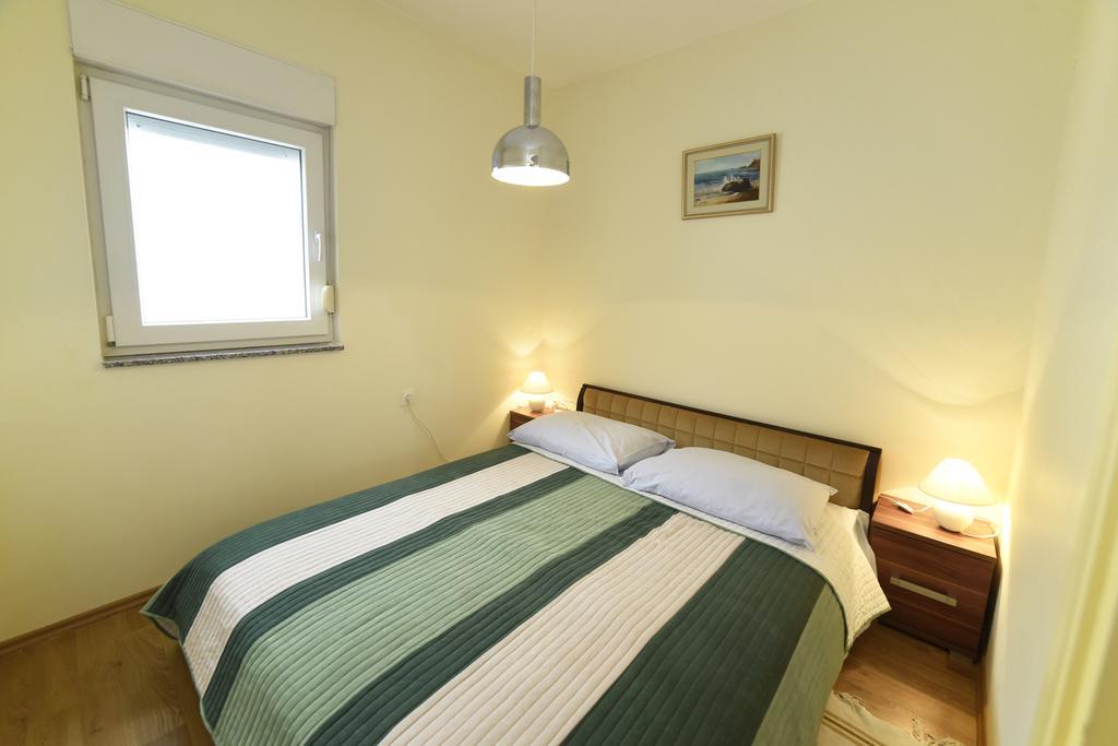 Apartments Galic Kampor ภายนอก รูปภาพ