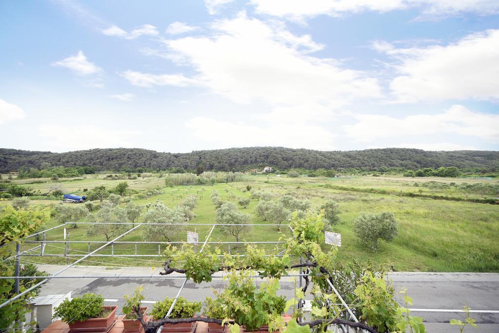 Apartments Galic Kampor ภายนอก รูปภาพ