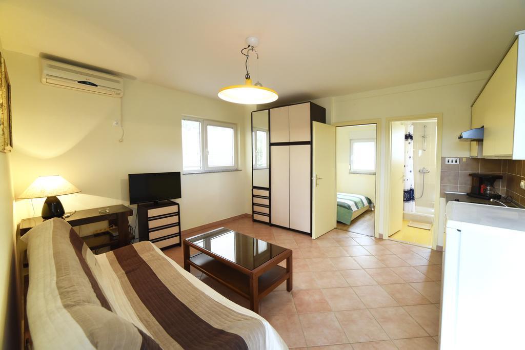 Apartments Galic Kampor ภายนอก รูปภาพ